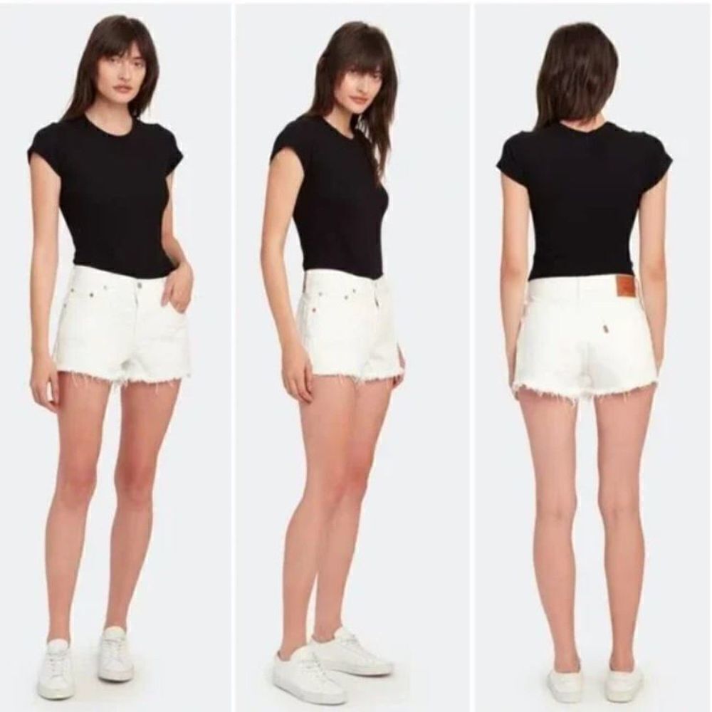 NEW Levi's Premium Mid Rise 501 Relaxed White Button Fly Distressed Shorts Sz 29